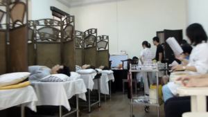 Acupuncture treatment room at Yueyang Hospital Shanghai under Professor He Jinsen where Dr. Tony Willcox completed advanced clinical training in Traditional Chinese Medicine in 2012